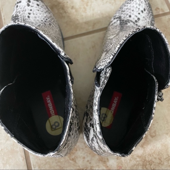 Snake booties - Picture 4 of 5